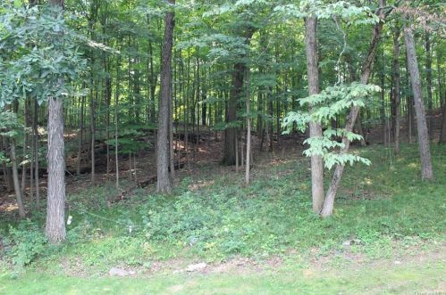 172 Barnes Rd, Washingtonville NY  10992-1932 exterior