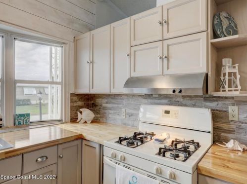 803 Vireo Dr, Sebastian FL  32976-7351 exterior