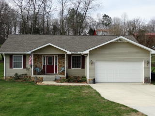 2313 Lake Pointe Dr, Cookeville TN  38506-4404 exterior