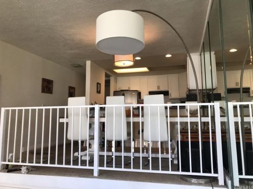 5211 Marina Pacifica Dr, Long Beach, CA 90803-3800
