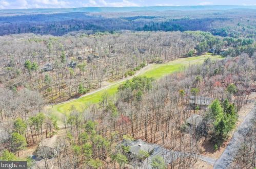 208 Pathfinder Ln, Hedgesville WV  25427-6160 exterior
