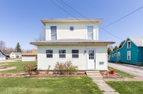 744 5th St, Marysville, OH 43040-1220