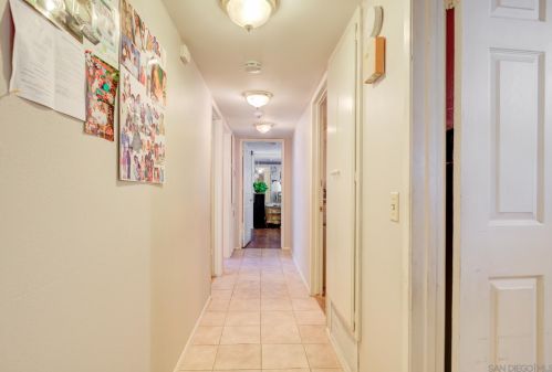 1038 Gladwick St, Long Beach CA 90746-3824 exterior