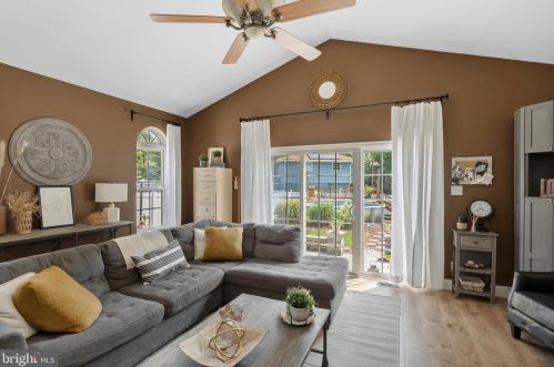 482 Center Ave, Runnemede NJ  08078-1536 exterior