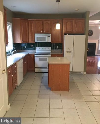 6641 Mine Dr, Macungie PA  18062-8713 exterior