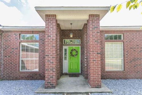 5815 Michael Dr, Milton, FL 32583-9560