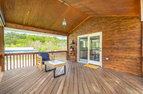 945 Santiago Rd, Imperial PA  15126-9104 exterior