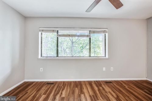 11220 Beaver Trl Ct, Herndon VA  20191-4352 exterior