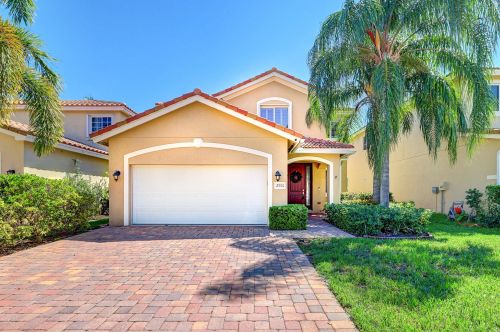 2901 Venice Ct, Palm City, FL 34990-8230
