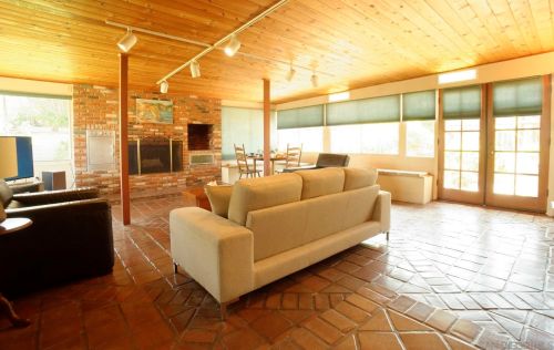 1857 Denver St, San Diego CA 92110-3335 exterior