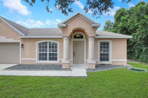 334 Whitmore Dr, Fort Pierce, FL 34984-4532
