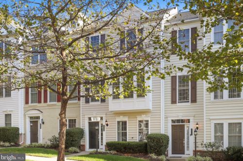 14757 Potomac Branch Dr, Woodbridge VA  22191-4030 exterior