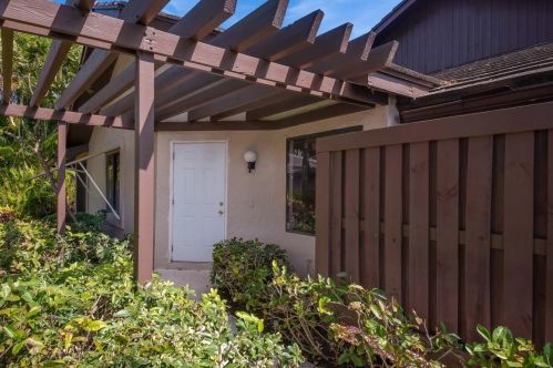 5045 Pine Dr, Boynton Beach, FL 33437-1333