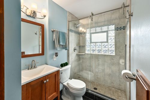 2101 116, Milwaukee WI 53226-2106 exterior