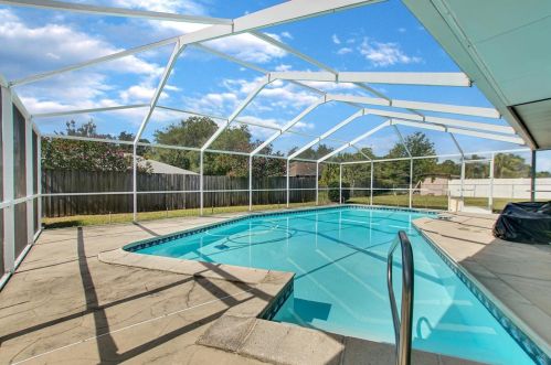 1011 Burrisridge Dr, Lakeland, FL 33809-0802