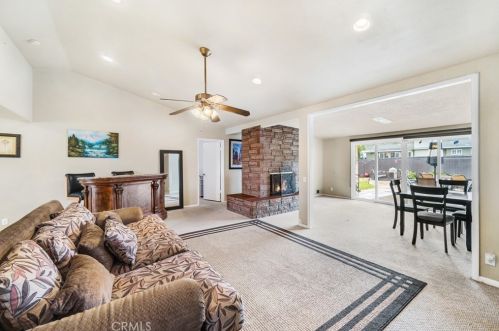 5278 Sierra Vista Ave, Riverside, CA 92505-2513
