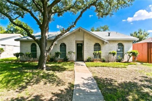 2204 Yewpon Dr, Carrollton, TX 75007-5757