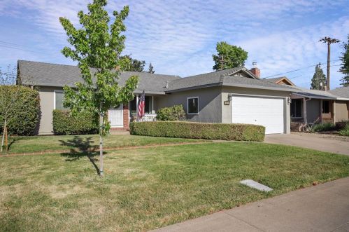 418 Fairmont Ave, Lodi, CA 95240-3802