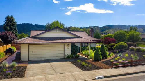 8965 Oak Trail Dr, Santa Rosa, CA 95409-6416
