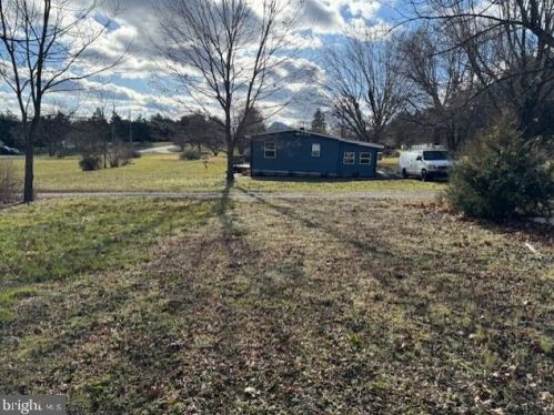 64 River Lakes Dr, Strasburg VA  22657-5201 exterior