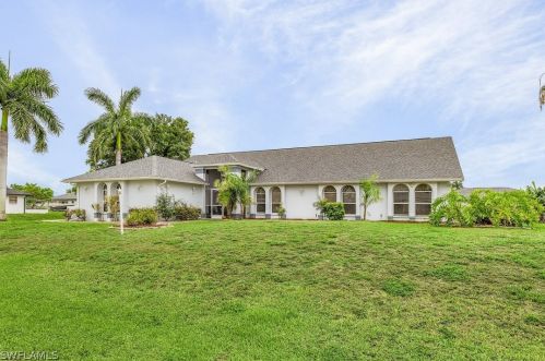 430 16th St, Cape Coral, FL 33990-2064