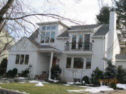 86 Bemis St, Newton, MA 02460-1156