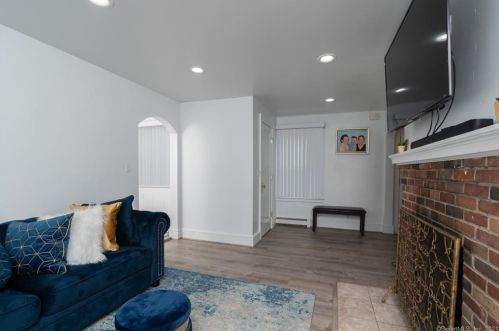 87 Briar Cliff Ave, Waterbury CT  06708-2901 exterior