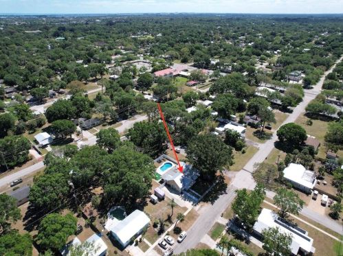 2106 35th Ave, Vero Beach, FL 32960-2444