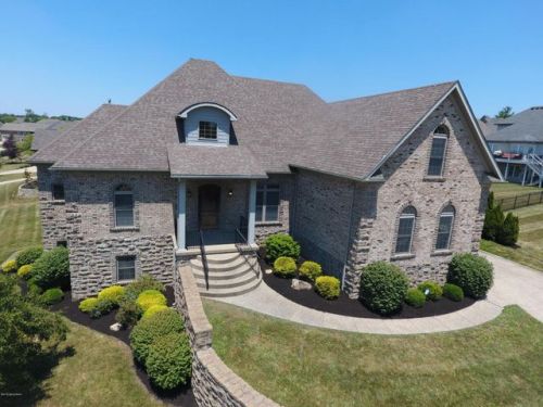 913 Fossil Creek Cir, Louisville, KY 40245-5335