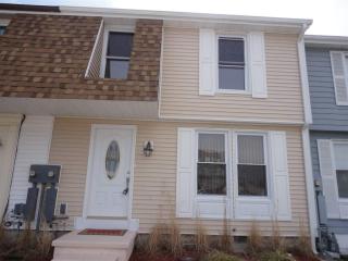 4 Alberta Dr, Brigantine City, NJ 08203-3617