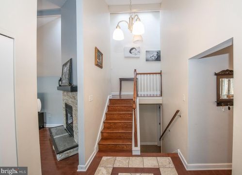 3 Spoonwood Cir, Berwyn, PA 19312-1444