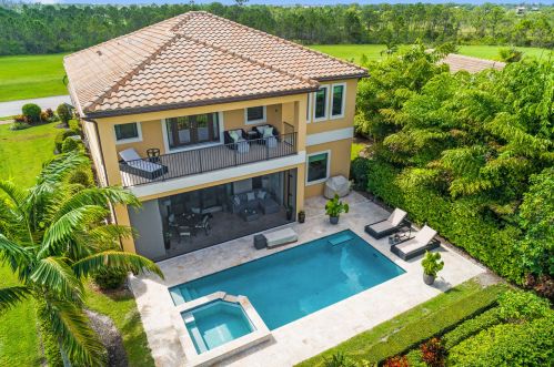 117 Calmo Cir, Port Saint Lucie, FL 34984-6610