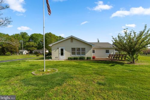 43 Red Wing Ln, Foneswood, VA 22572-3535
