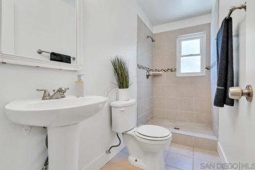 1105 Bittern St, San Diego CA 92114-2513 exterior