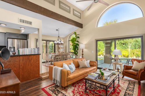 11039 11th St, Phoenix AZ  85020-5852 exterior