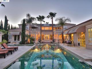 340 Pheasant Run Dr, Danville, CA 94506-5829