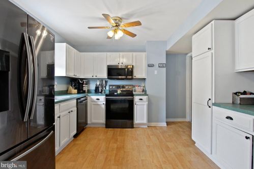 137 Apple Grove Ln, Littlestown PA  17340-1159 exterior
