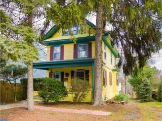 720 Crown St, Yardley PA  19067-1069 exterior