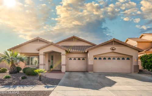 39704 Mountain Shadow Dr, Tucson, AZ 85739-2303
