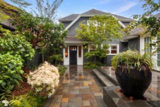 2415 11th Ave, Seattle, WA 98119-2501