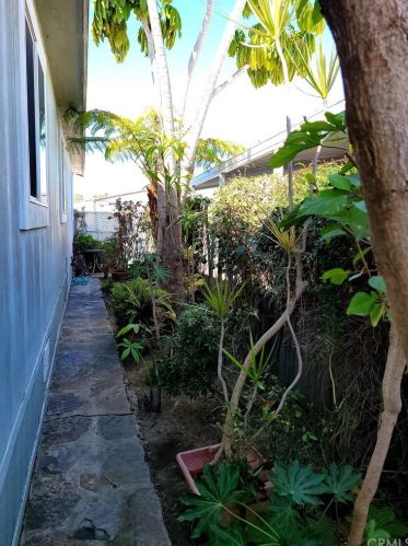 6230 Beachcomber Dr, Long Beach, CA 90803-2303
