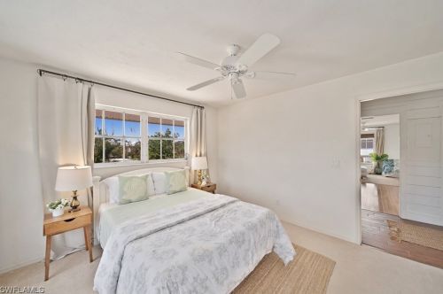 220 Palm Lk Dr, Sanibel FL 33957-5601 exterior