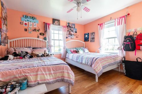 62 William St, Milford CT  06461-3041 exterior