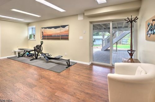 16 Steeple Chase Ct, Bedminster NJ  07921-1638 exterior