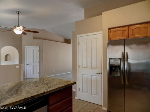 210 Pinon Wood Dr, Sedona AZ 86351-7919 exterior