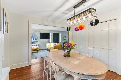 24 Clover St, Middletown CT  06457-5219 exterior