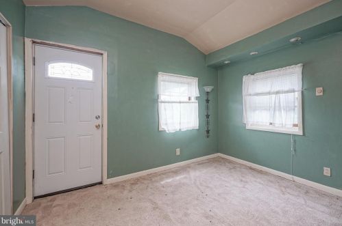 1276 Hazel Ave, West Deptford, NJ 08086-3130