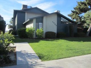 4505 Isla Verde St, Bakersfield CA  93301-1247 exterior