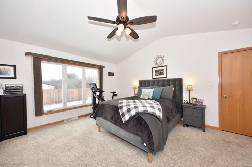 5830 121, Milwaukee WI 53227-3878 exterior