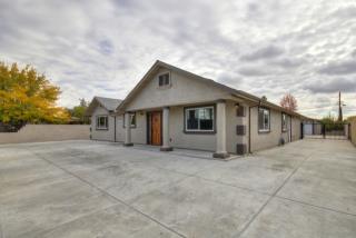7209 Diana Way, Sacramento CA  95828-3528 exterior